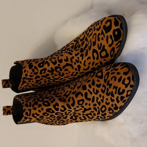 Womens Qupid Cheetah Print Faux Suede Heel Booties - Picture 3 of 9